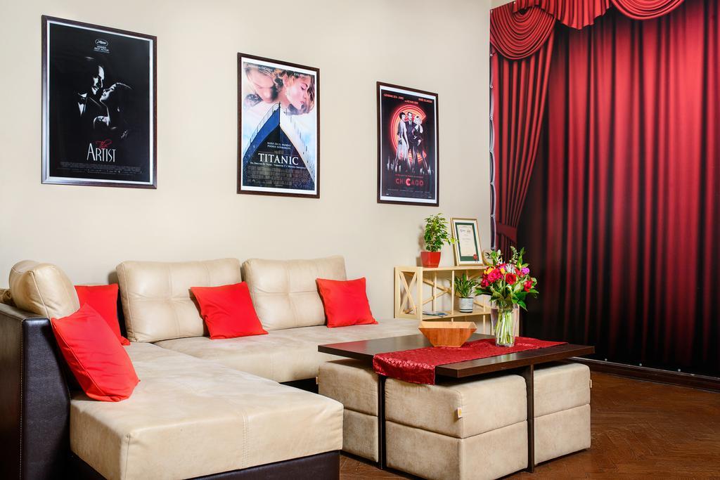 Hollywood Home Hostel Lviv Dış mekan fotoğraf
